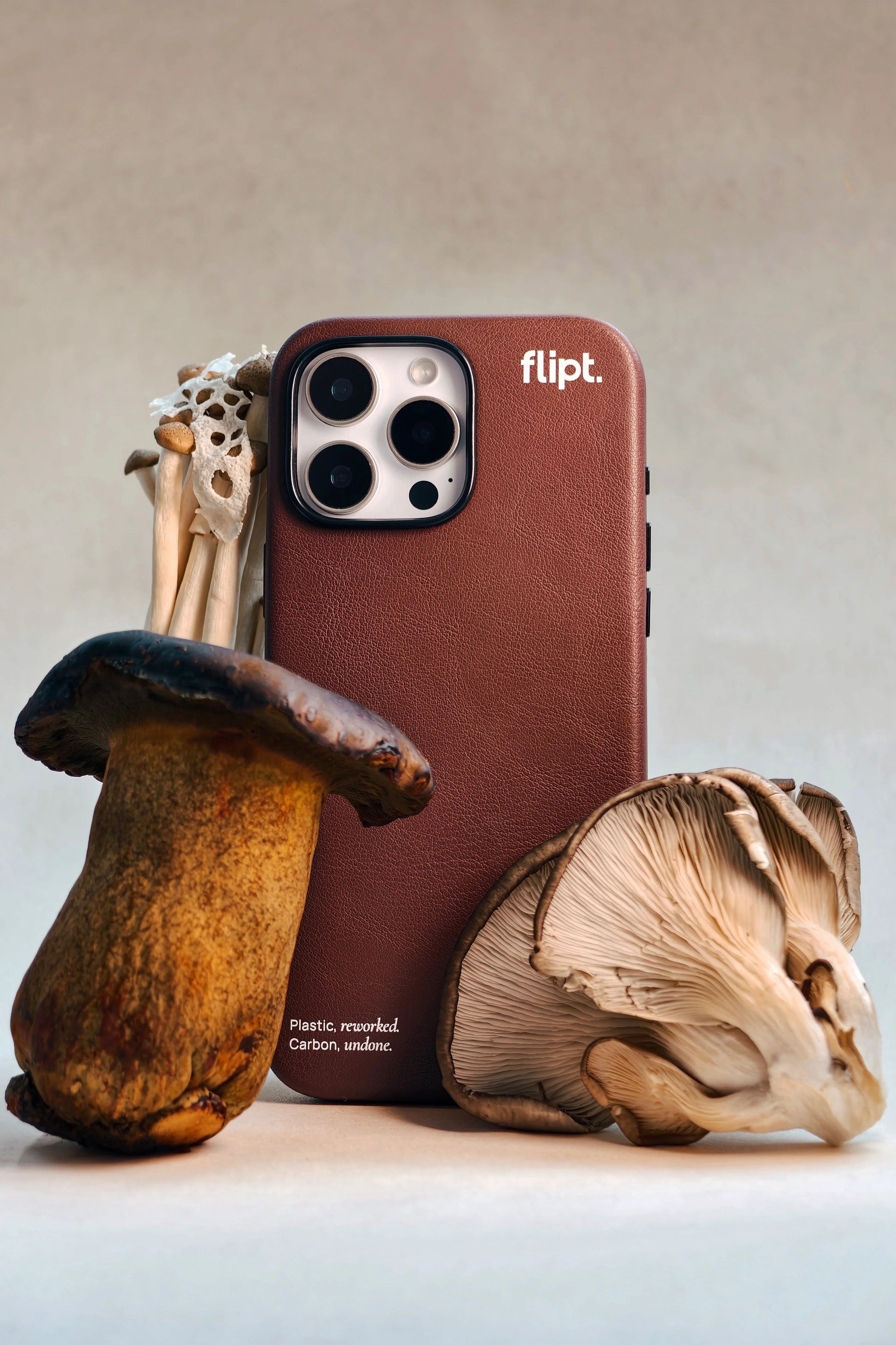CarbonFlip Signature Leather Case - flipt.