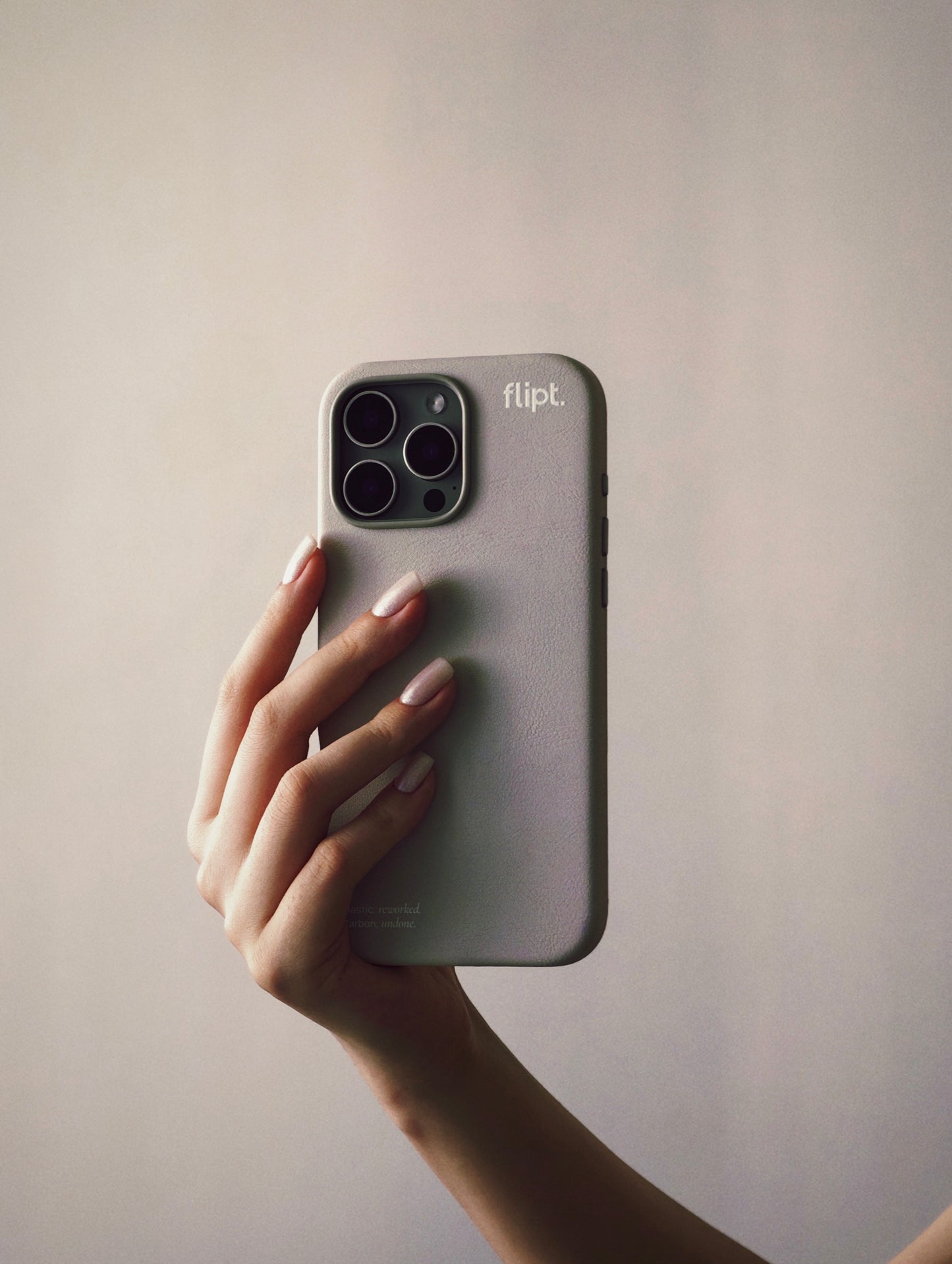 CarbonFlip* Signature Leather Case for iPhone 15/16