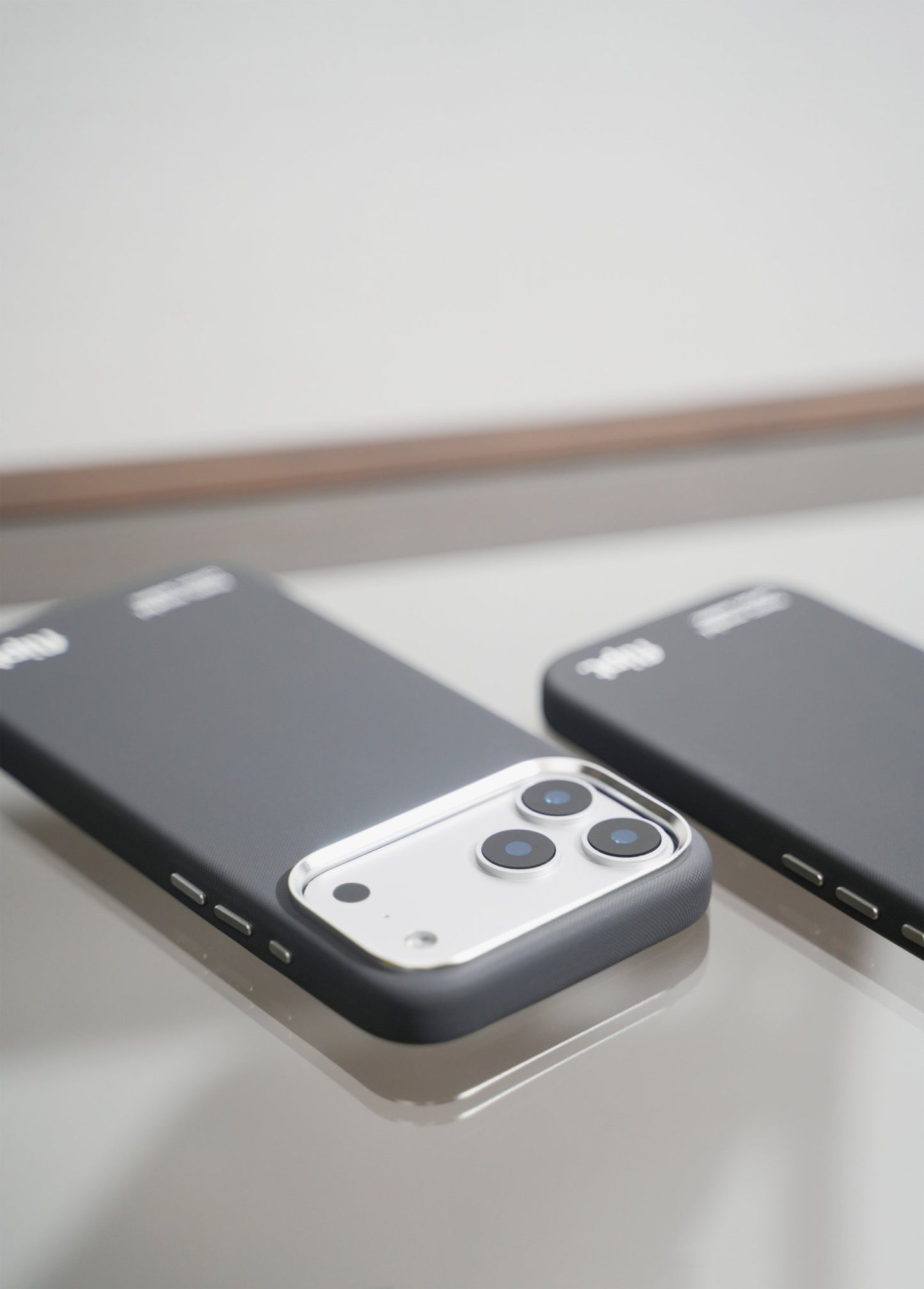 CarbonFlip* Leather Case Matrex Edition for iPhone 17 with Build - in Camera Control Button - flipt.