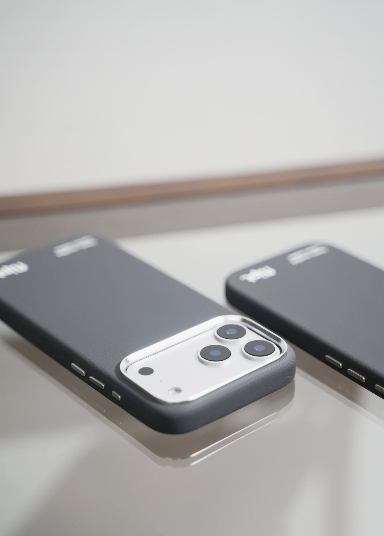 CarbonFlip* Leather Case Matrex Edition for iPhone 17 with Build - in Camera Control Button - flipt.