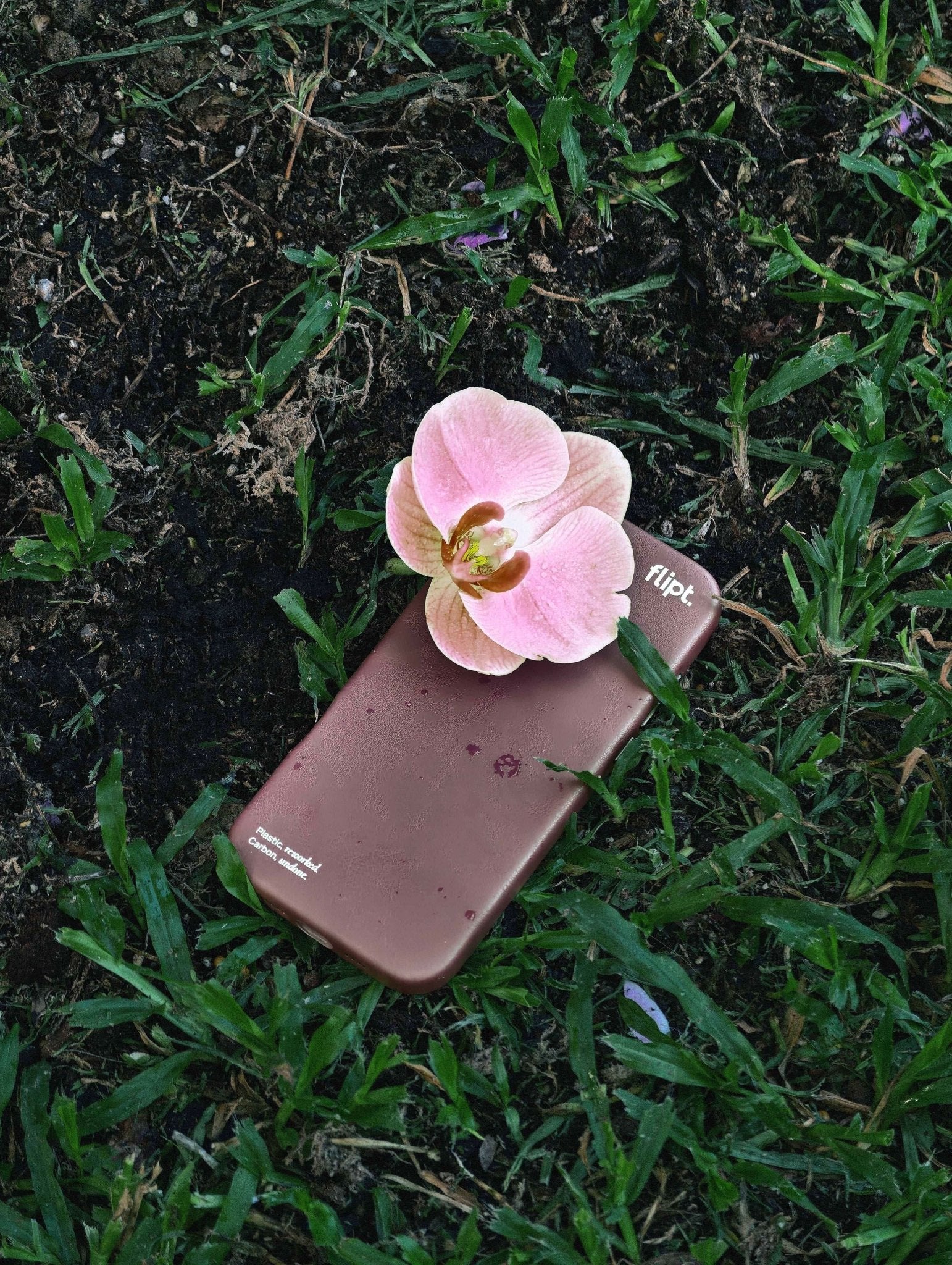 CarbonFlip* Signature Leather Case for iPhone 13/14 - flipt.