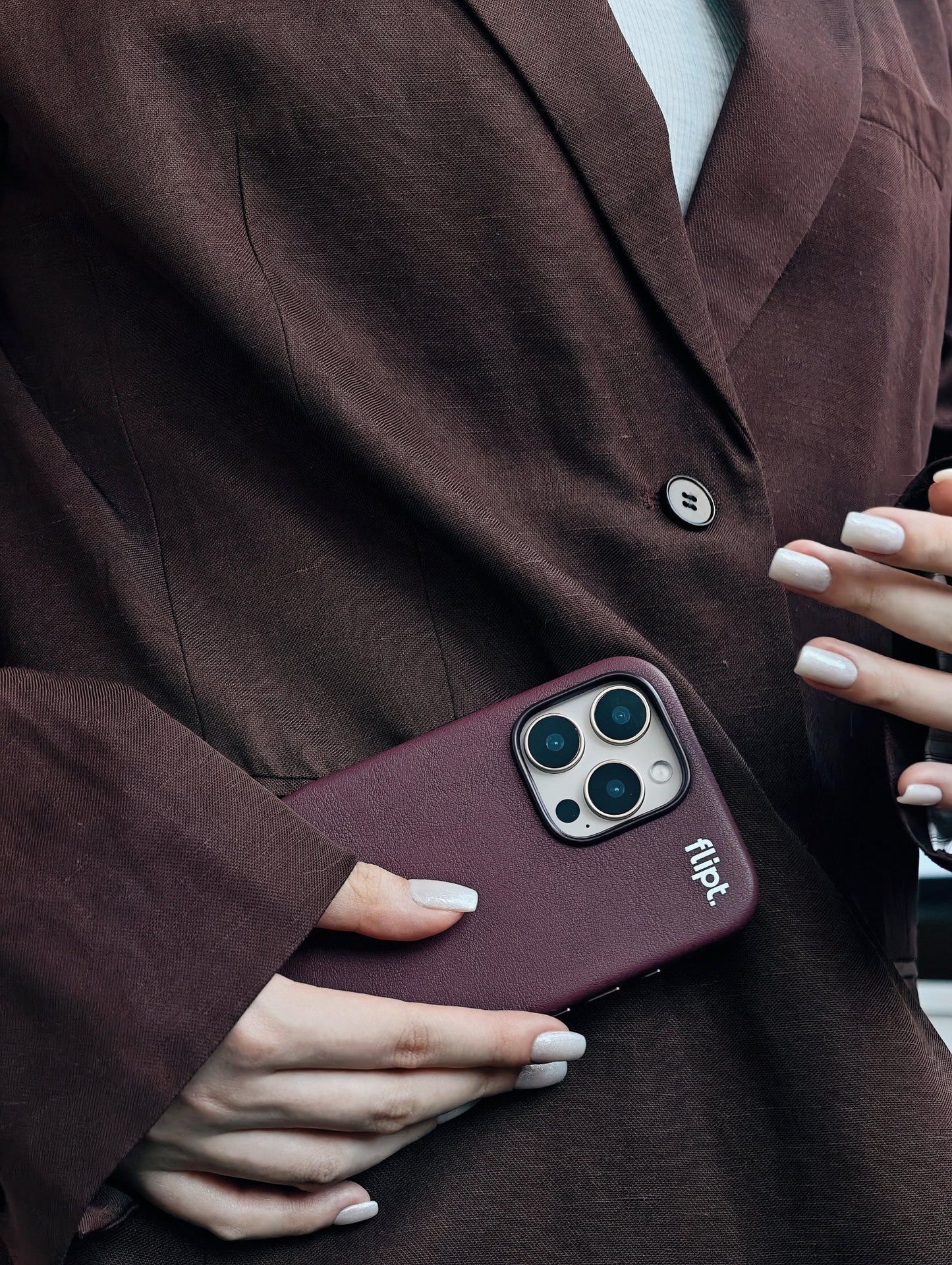 CarbonFlip* Signature Leather Case for iPhone 13/14 - flipt.