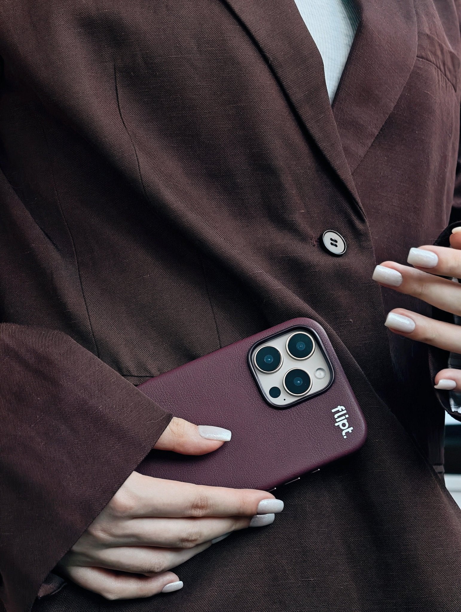 CarbonFlip* Signature Leather Case for iPhone 13/14 - flipt.