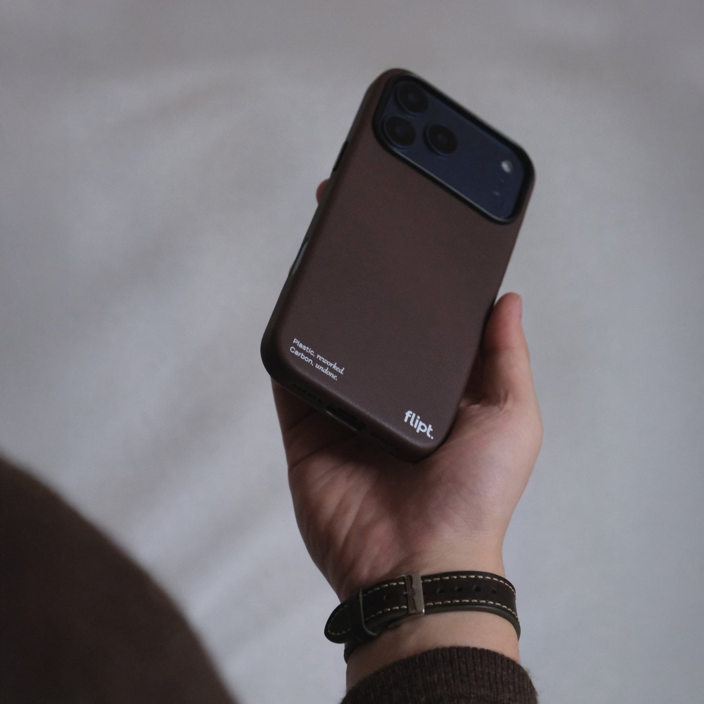 CarbonFlip* Signature Leather Case for iPhone 17 - flipt.