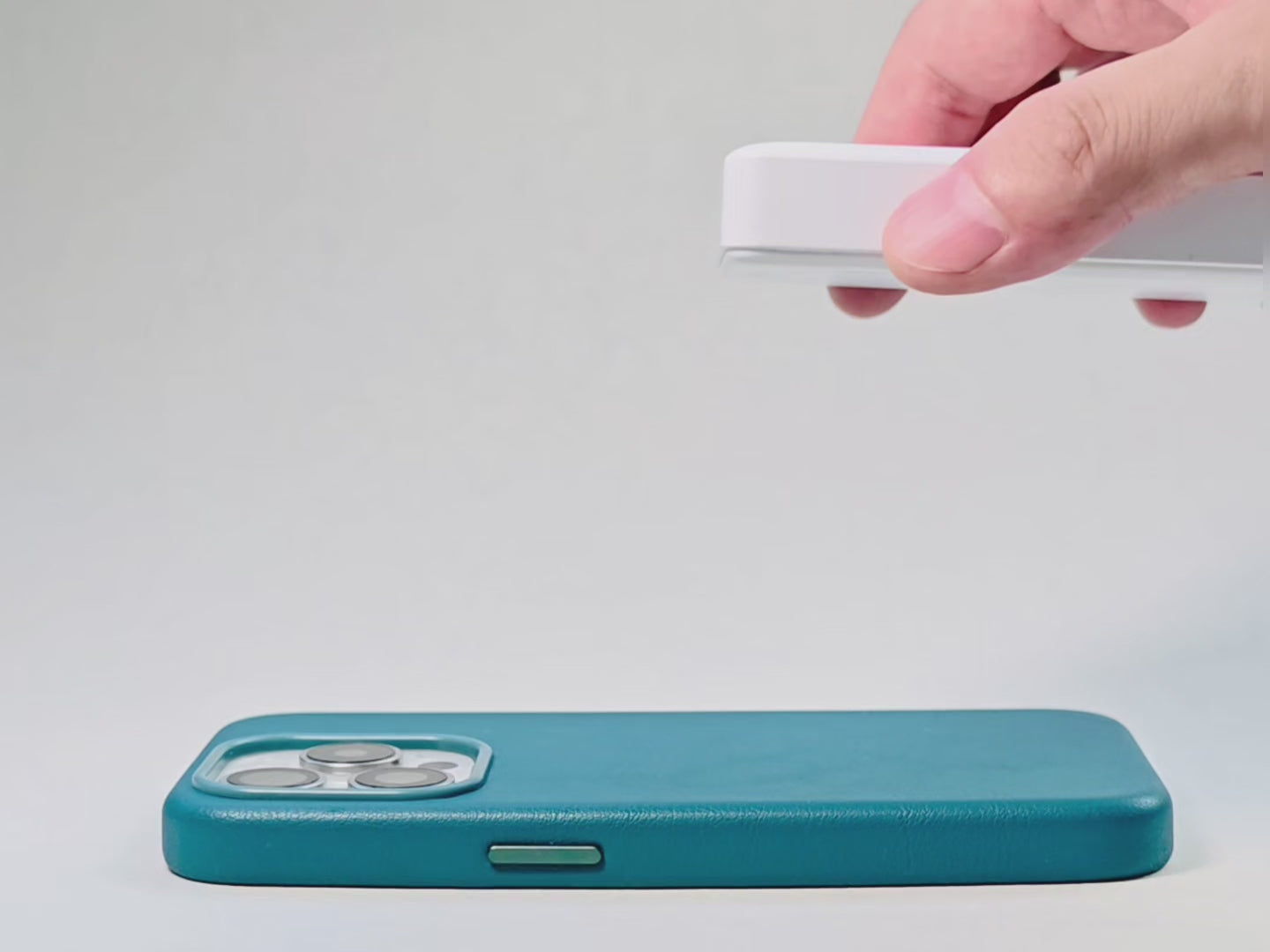 CarbonFlip* Origin Leather Case for iPhone 17 – flipt.